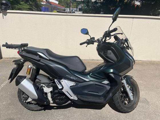 HONDA ADV 